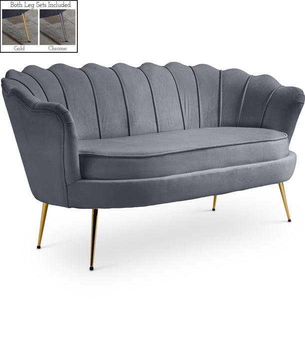 Gardenia - Loveseat