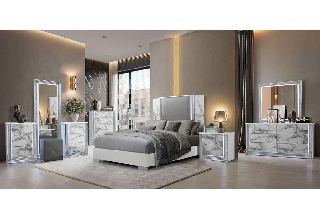 Ylime - 4 Piece Queen Bedroom Set (Queen Bed, Dresser, Mirror, Nightstand) - White Marble