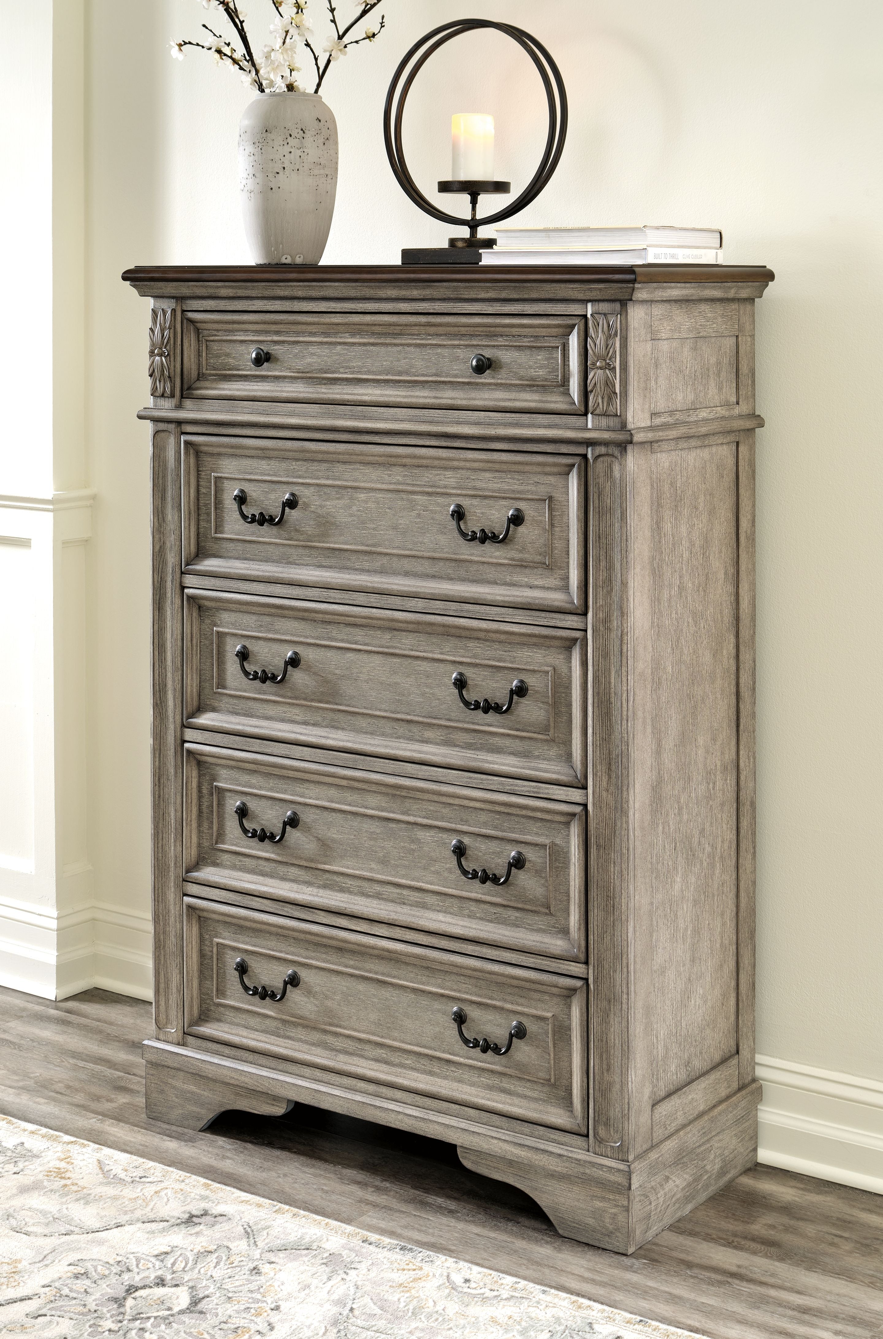 Lodenbay - Five Drawer Chest - Antique Gray