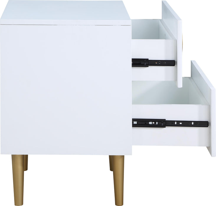 Zayne White Night Stand