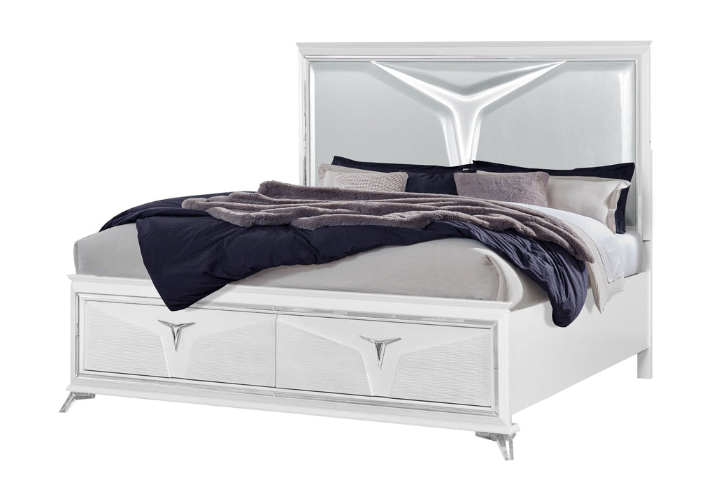 Romo - 6 Piece King Bedroom Set With Two Nightstands - White