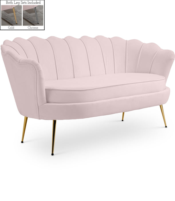 Gardenia - Loveseat